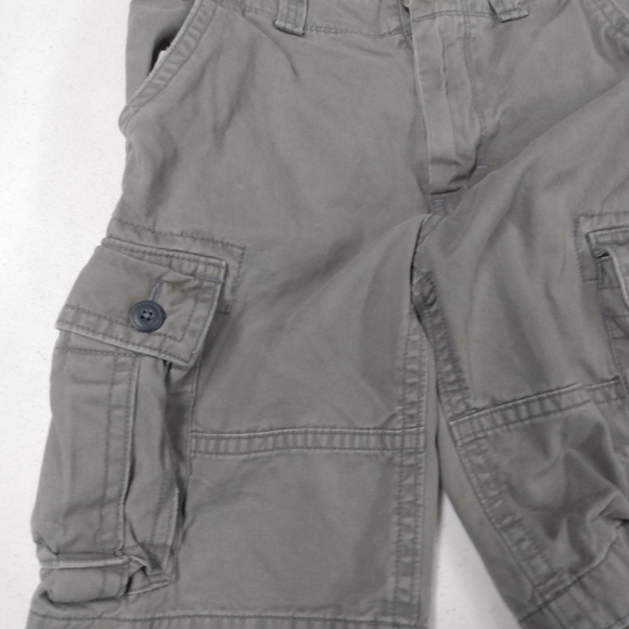 Old Navy Size 28 Gray Cargo Shorts - Picture 3 of 8